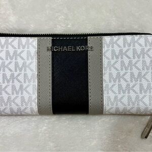 NWOT Michael Kors Monogram Wallet in White, Gray, and Black